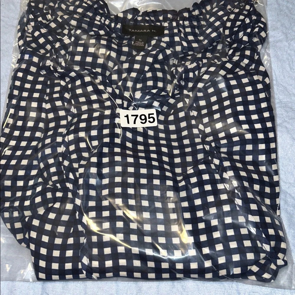 Tamara H 3X Polyester Navy and White Check Tie-Neck Blouse. (3/$25)